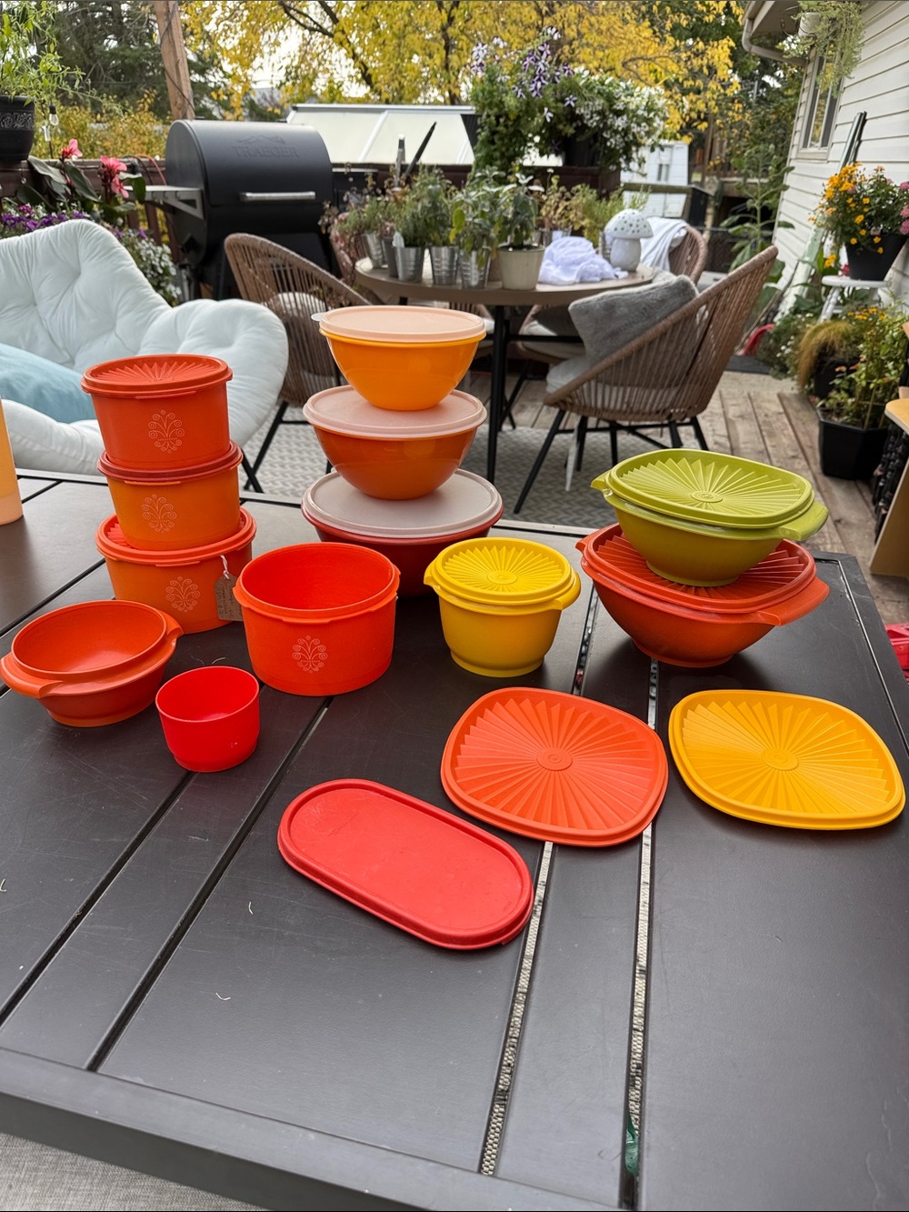 Tupperware-Inspired Bright Plastic Food Storage Set - Red, Orange, Yellow, Green